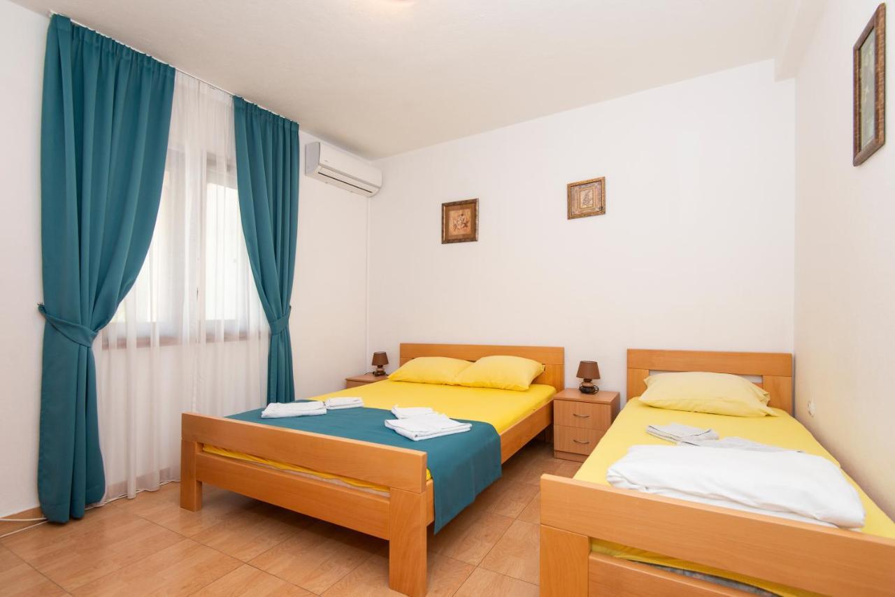 Apartments Kiki Cattaro Esterno foto